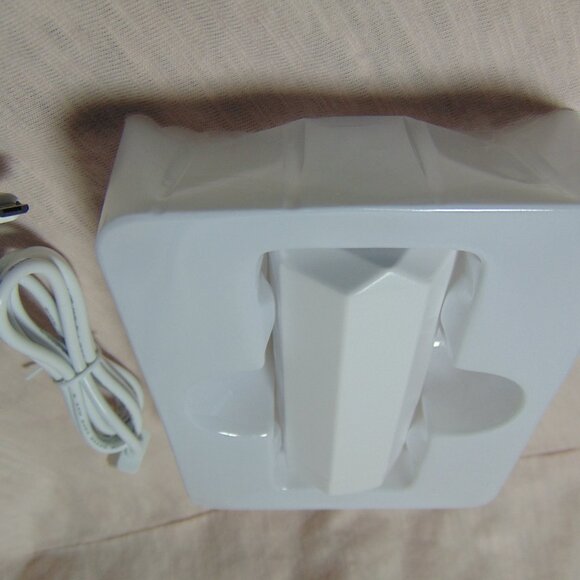 NEW UV-C Sterilizing Lamp Wand, Rechargeable Battery, original box, never used - Picture 8 of 9